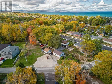 24 Indianola Crescent Wasaga Beach ON L9Z 2W3