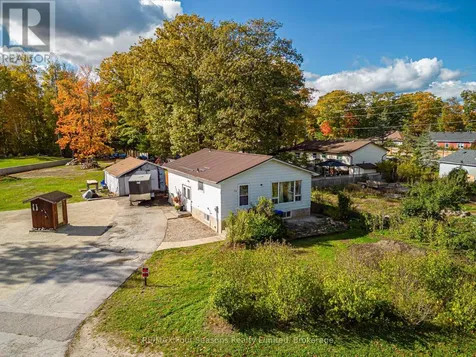 24 Indianola Crescent Wasaga Beach ON L9Z 2W3