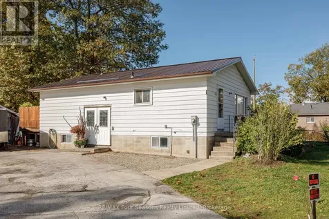 24 Indianola Crescent Wasaga Beach ON L9Z 2W3