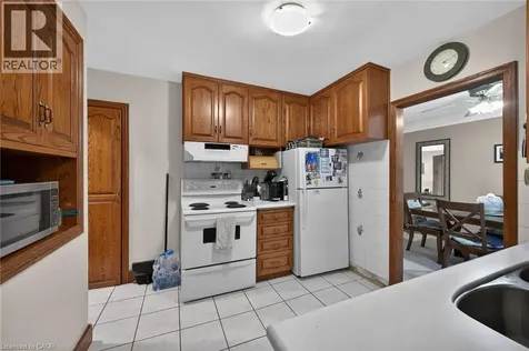 186 Seneca Avenue Hamilton ON L9B 1M2