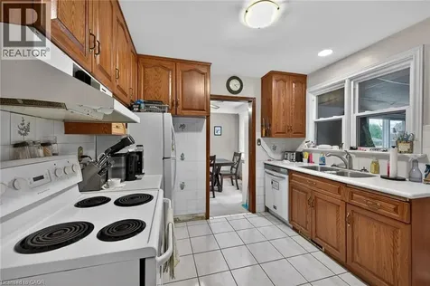 186 Seneca Avenue Hamilton ON L9B 1M2