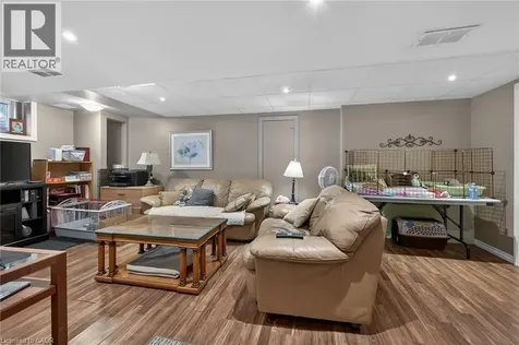 186 Seneca Avenue Hamilton ON L9B 1M2