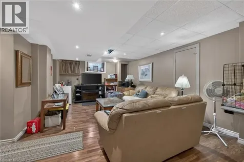186 Seneca Avenue Hamilton ON L9B 1M2
