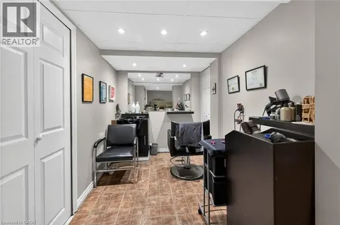 186 Seneca Avenue Hamilton ON L9B 1M2