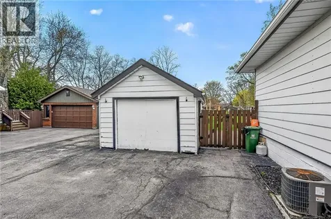 186 Seneca Avenue Hamilton ON L9B 1M2