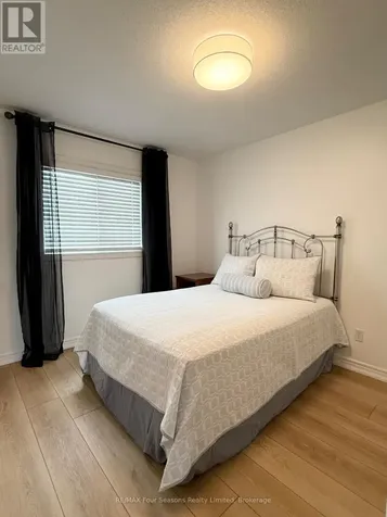 60 Barr Street Collingwood ON L9Y 0E6