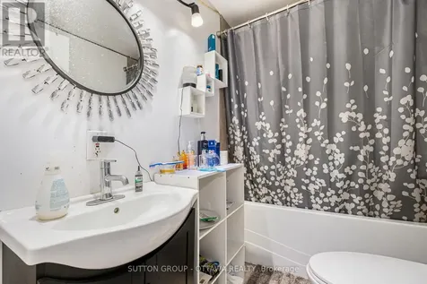 1368 Labrie Avenue Ottawa ON K1B 3M1