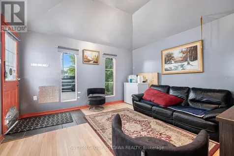 1368 Labrie Avenue Ottawa ON K1B 3M1
