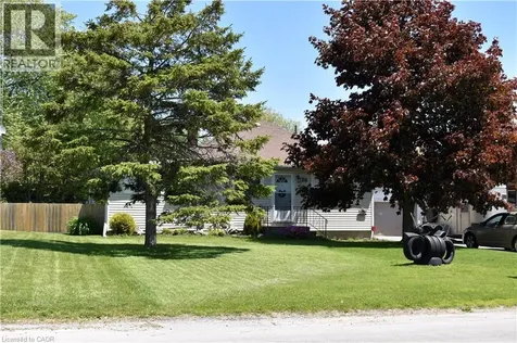 36 Woodhouse Avenue Port Dover ON N0A 1N8