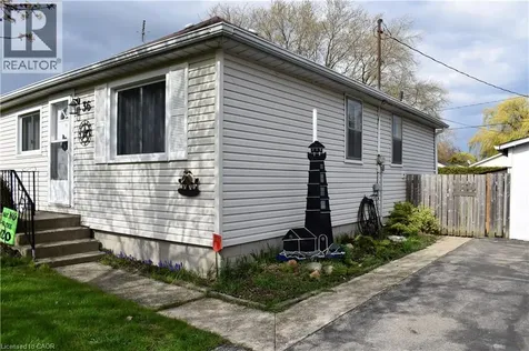 36 Woodhouse Avenue Port Dover ON N0A 1N8