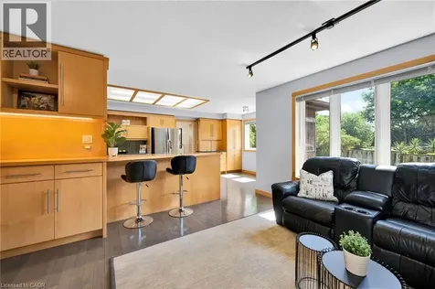 33 Walnut Drive Guelph ON N1E 4B4