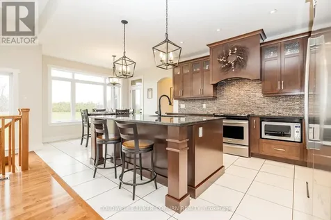 270 West Lake Circle Ottawa ON K0A 1L0