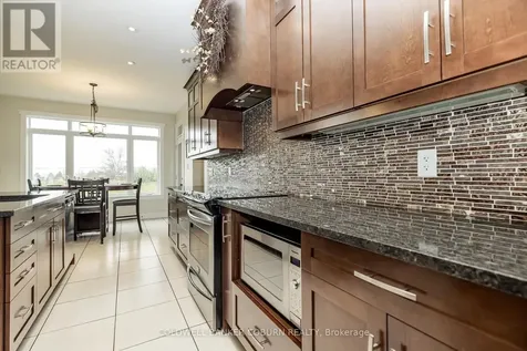 270 West Lake Circle Ottawa ON K0A 1L0