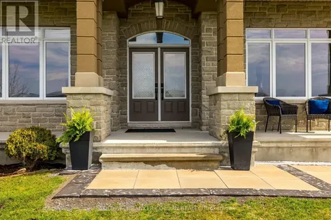 270 West Lake Circle Ottawa ON K0A 1L0
