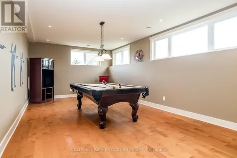 270 West Lake Circle Ottawa ON K0A 1L0