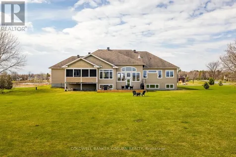 270 West Lake Circle Ottawa ON K0A 1L0