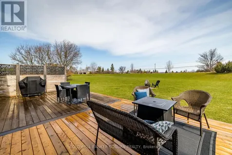 270 West Lake Circle Ottawa ON K0A 1L0