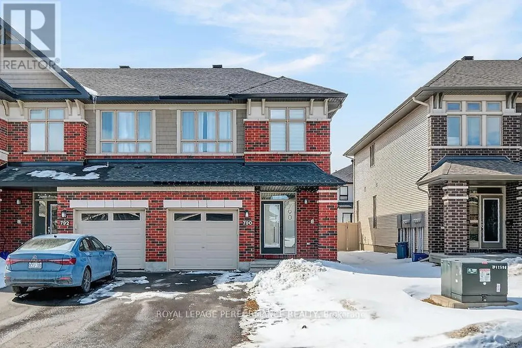 790 Cairn Cres Crescent East Ottawa ON K1W 0P7
