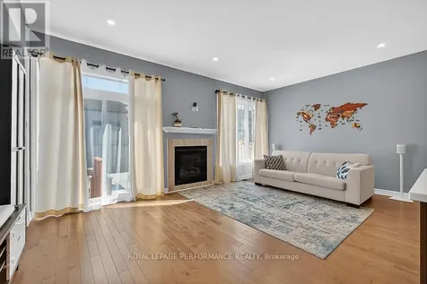 790 Cairn Cres Crescent East Ottawa ON K1W 0P7