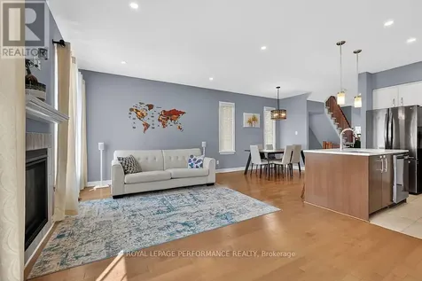 790 Cairn Cres Crescent East Ottawa ON K1W 0P7
