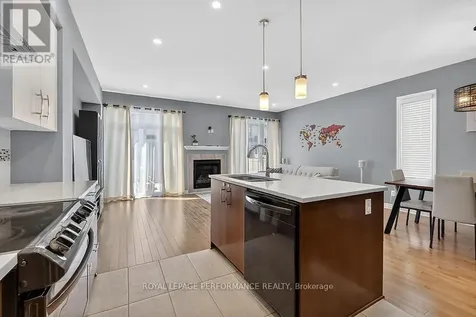 790 Cairn Cres Crescent East Ottawa ON K1W 0P7