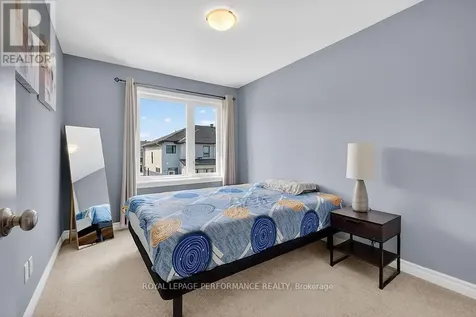 790 Cairn Cres Crescent East Ottawa ON K1W 0P7