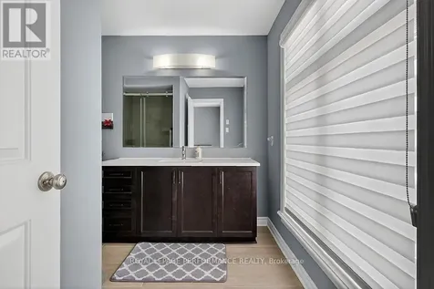 790 Cairn Cres Crescent East Ottawa ON K1W 0P7