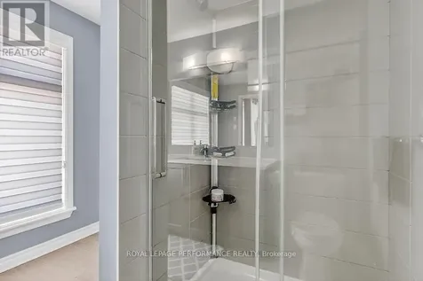 790 Cairn Cres Crescent East Ottawa ON K1W 0P7