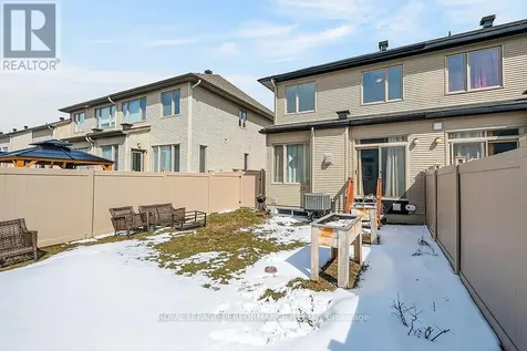 790 Cairn Cres Crescent East Ottawa ON K1W 0P7