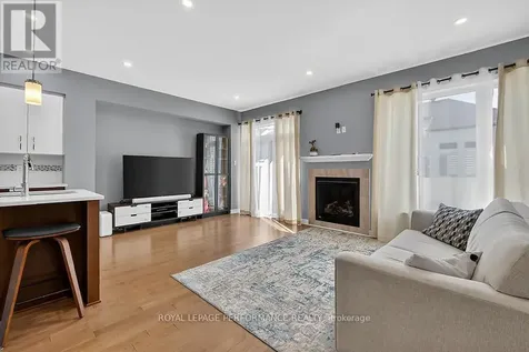 790 Cairn Cres Crescent East Ottawa ON K1W 0P7