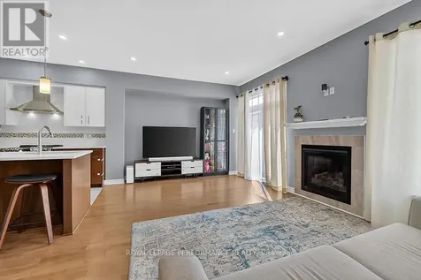 790 Cairn Cres Crescent East Ottawa ON K1W 0P7