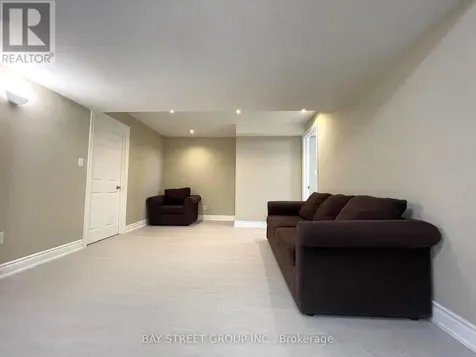 491 Mavrinac Boulevard Aurora ON L4G 0J6