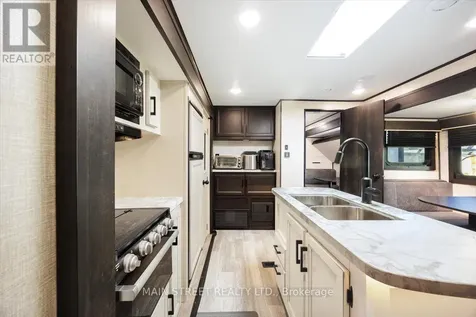 15 Hawaiian Circle Whitchurch-stouffville ON L0G 1E0