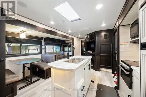 15 Hawaiian Circle Whitchurch-stouffville ON L0G 1E0