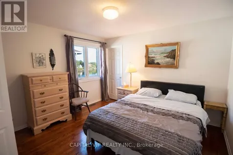 4 Wellsmere Court East Ottawa ON K2E 8C2