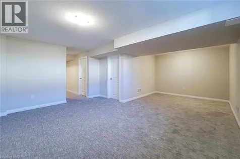 111 Alicia Crescent Thorold ON L2V 0M2