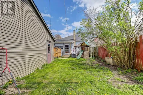 88 Flora Street St. Thomas ON N5P 2X6