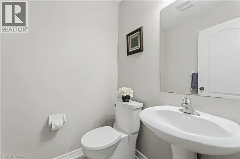 6537 St Michael Avenue Niagara Falls ON L2H 0C6