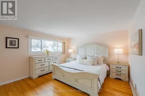 664 Glenhurst Crescent Ottawa ON K1J 7B7