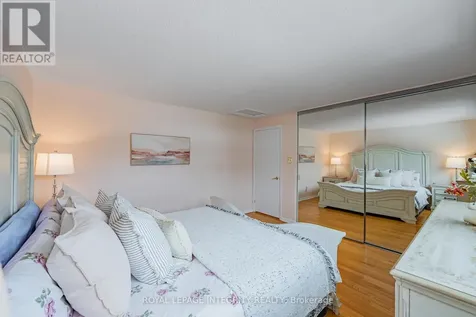 664 Glenhurst Crescent Ottawa ON K1J 7B7