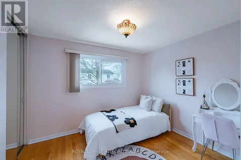 664 Glenhurst Crescent Ottawa ON K1J 7B7