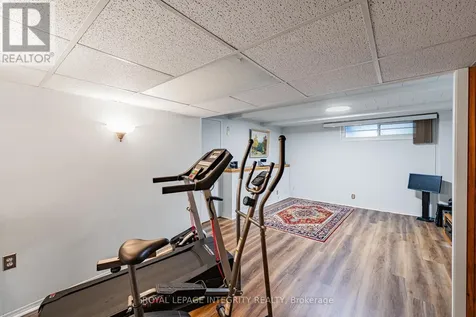 664 Glenhurst Crescent Ottawa ON K1J 7B7