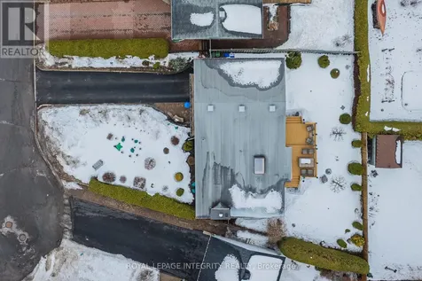 664 Glenhurst Crescent Ottawa ON K1J 7B7