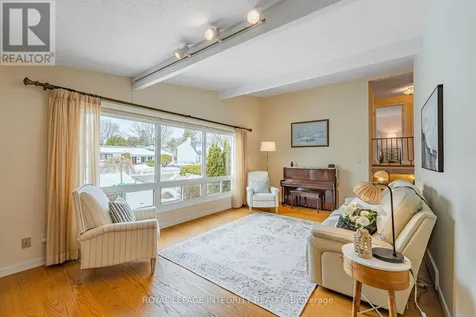 664 Glenhurst Crescent Ottawa ON K1J 7B7