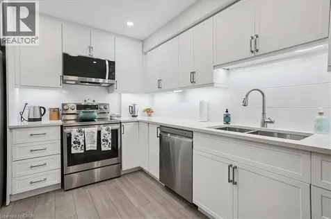 3050 Pinemeadow Drive Burlington ON L7M 3X5