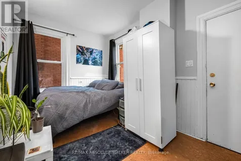141 Primrose Avenue Ottawa ON K1R 6M4