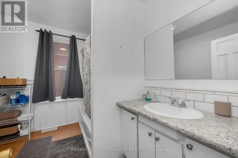 141 Primrose Avenue Ottawa ON K1R 6M4