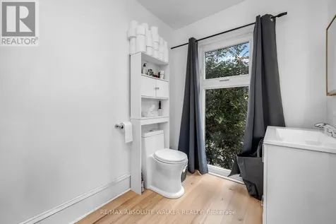 141 Primrose Avenue Ottawa ON K1R 6M4