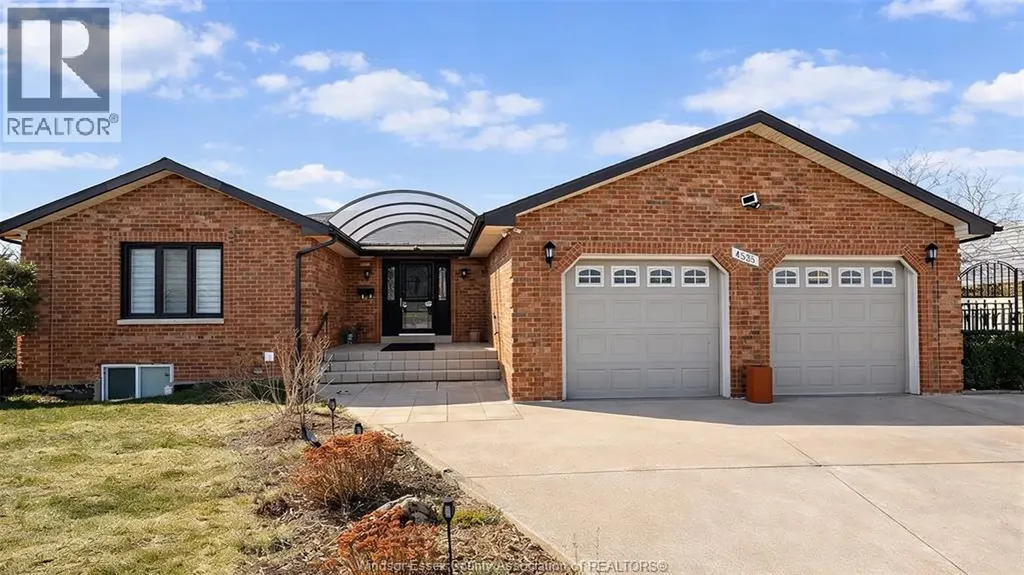 4585 Howard Avenue Windsor ON N9G 1P6