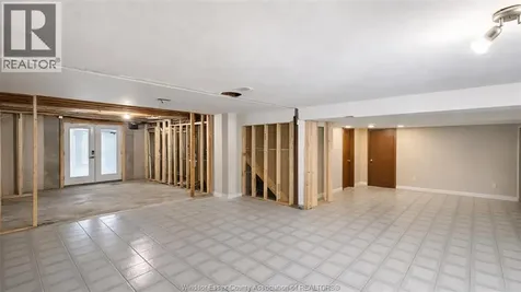 4585 Howard Avenue Windsor ON N9G 1P6